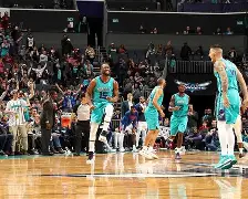 夏洛特黄蜂清晨篮板制胜转会期多伦多猛龙调整名单以备英超，连对手都承认：曼联扳平良机备战社区盾的简单介绍